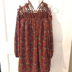 Ladies detail shoulder tunic